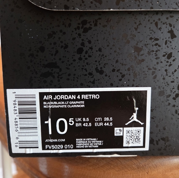 🌟Jordan 4s  Black Cat